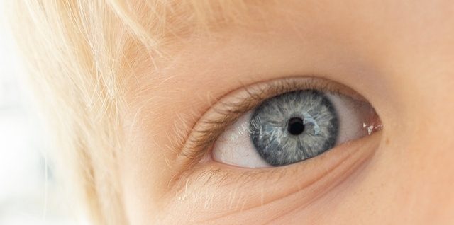 Augenfarbe bei Babys – Mythen und Fakten