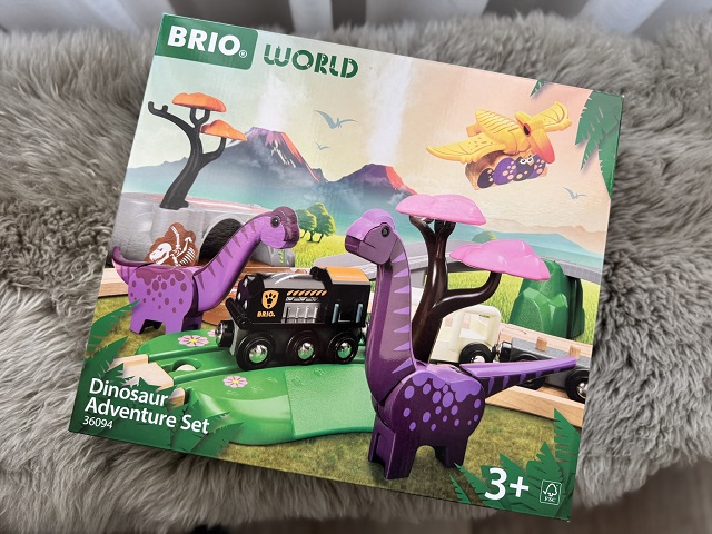 BRIO-World-Dinosaur-Adventure-Set